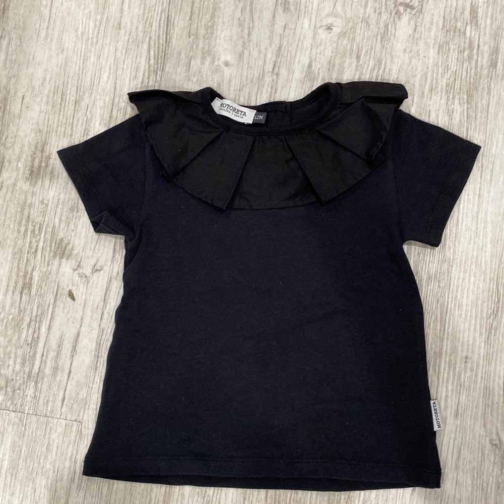 Motoreta. Black shirt. Size 12 months.
